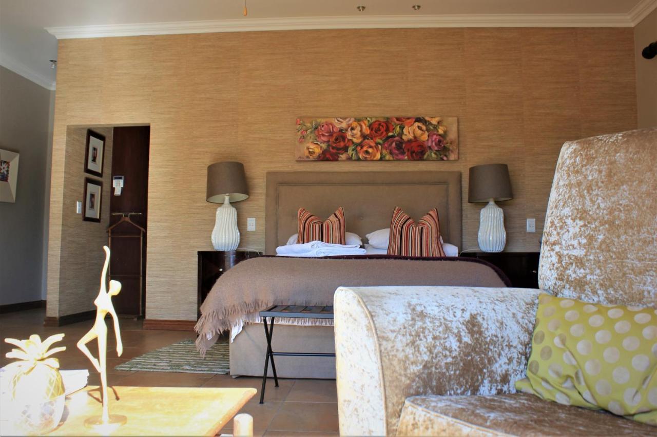 Hekpoort Karee & Wild Olive Guest Lodge מראה חיצוני תמונה