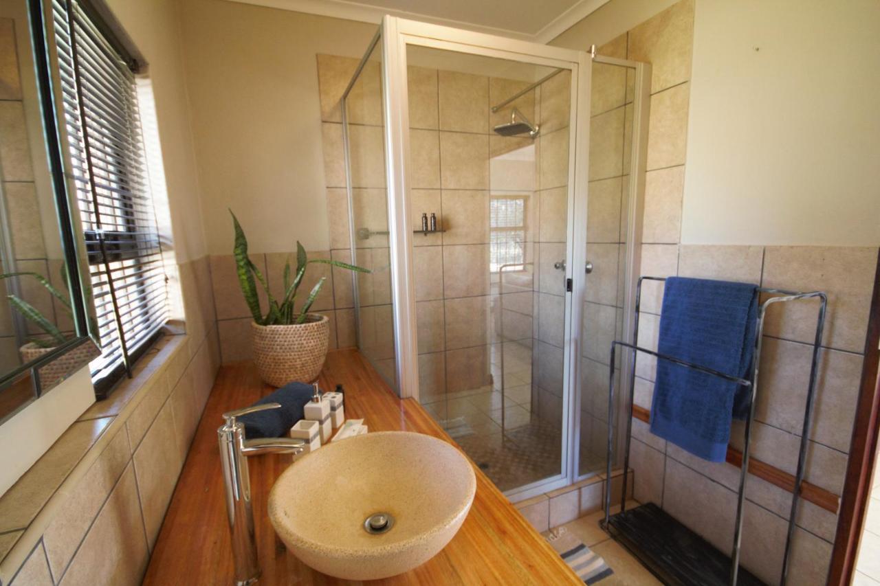 Hekpoort Karee & Wild Olive Guest Lodge מראה חיצוני תמונה